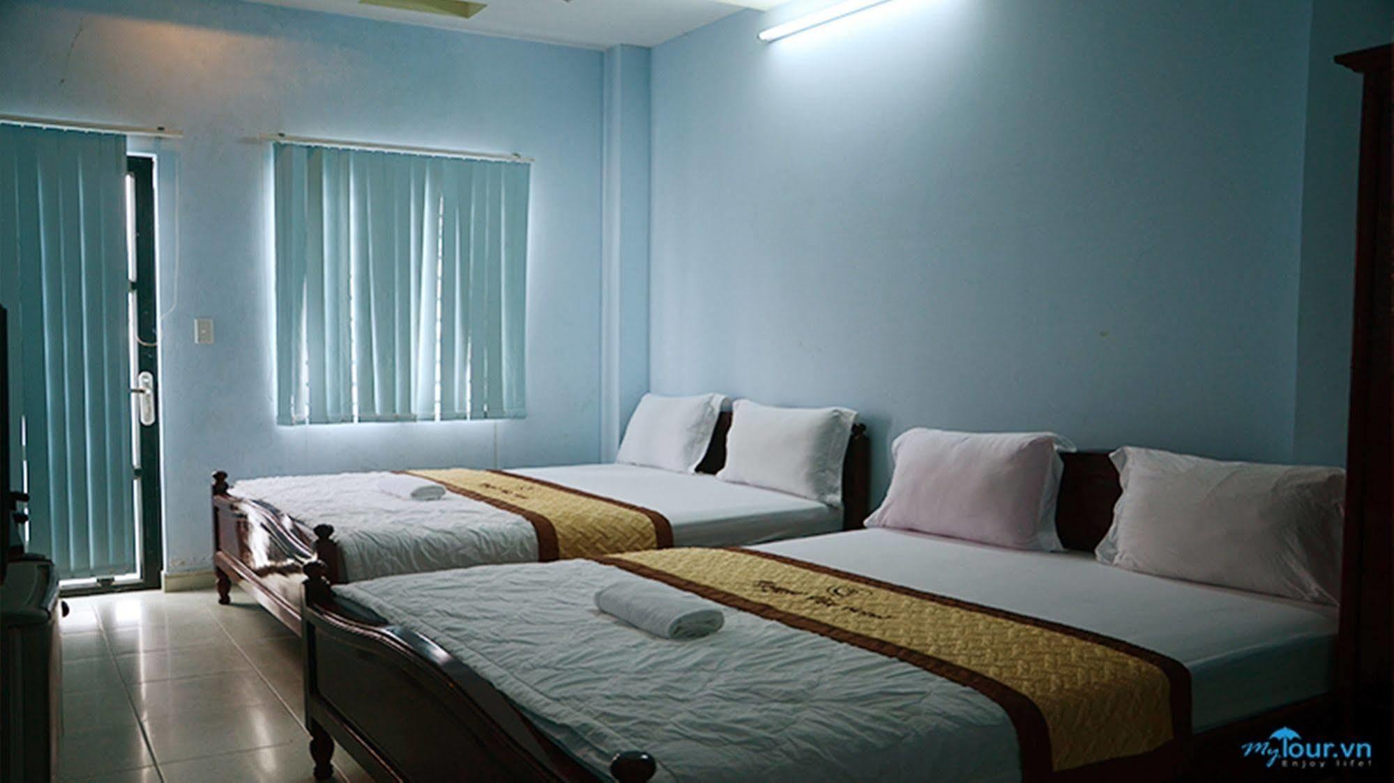 Nguyet Van Hotel Хошимин Екстериор снимка